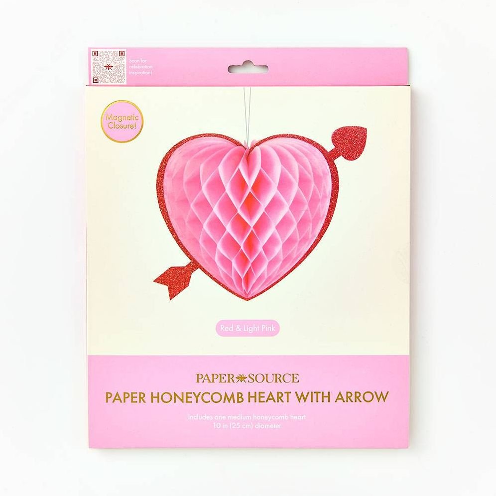 Val Pink heart with arrow. 25cm