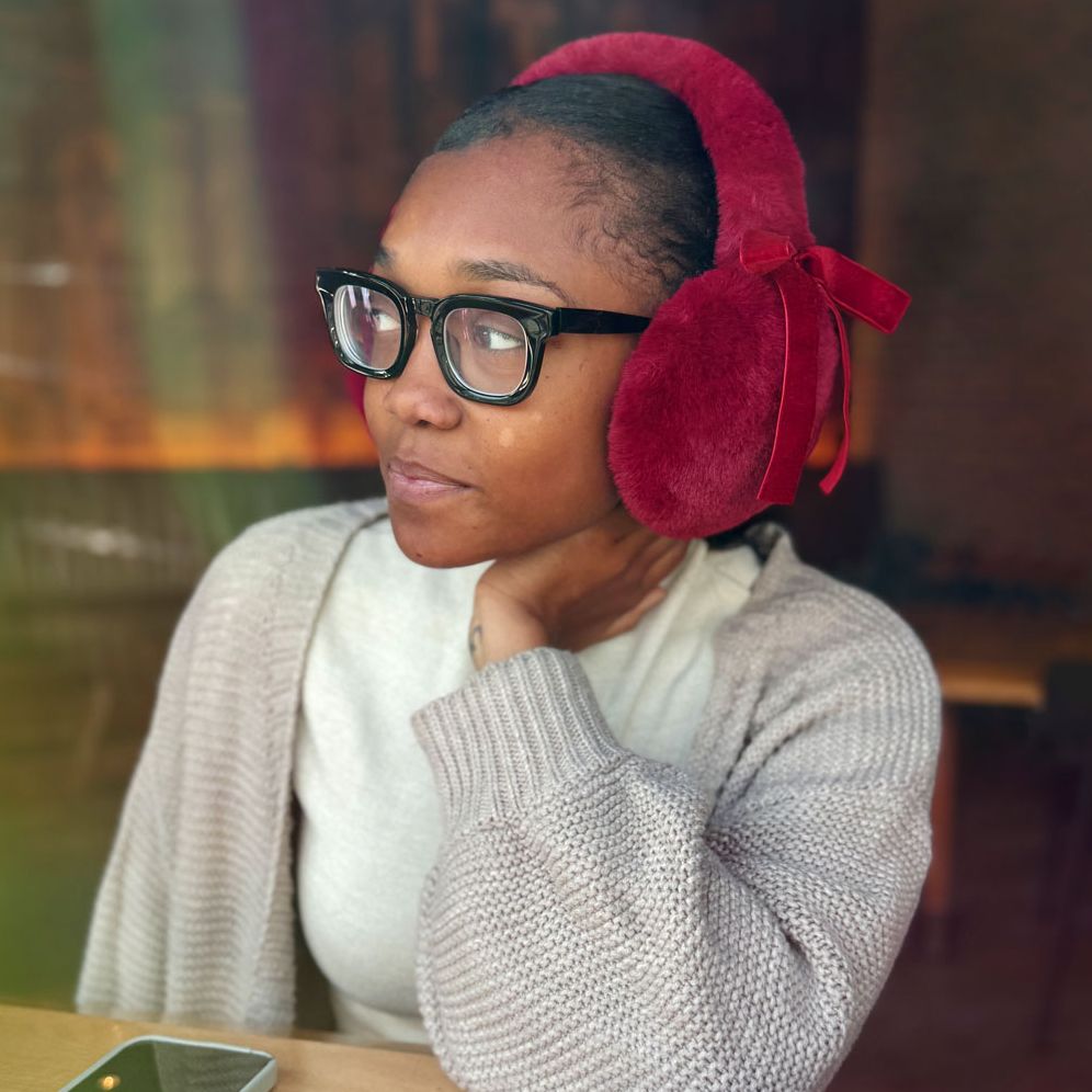 Fuzzy Bow Earmuffs - Image 3