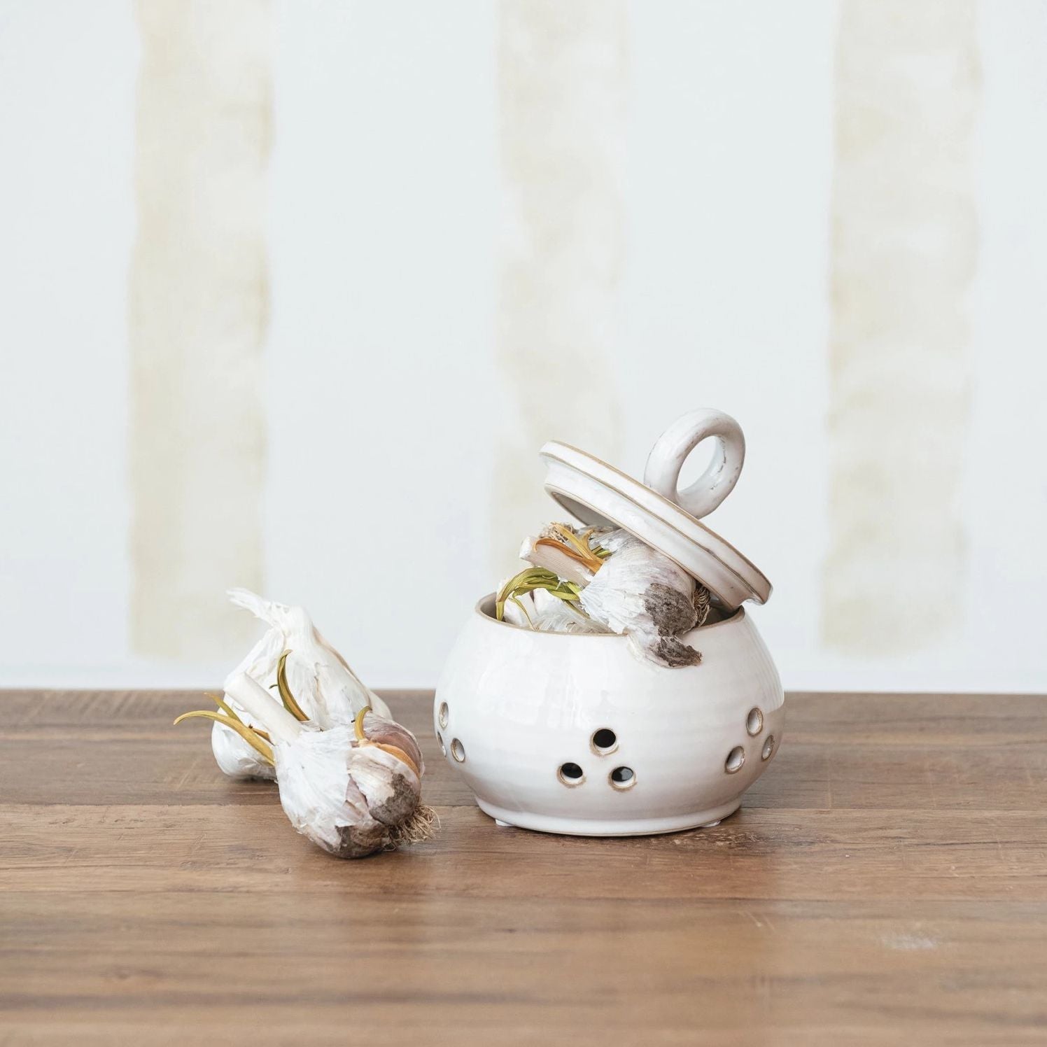 Stoneware Garlic Storage Jar - Image 2